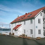 Brygge 3*